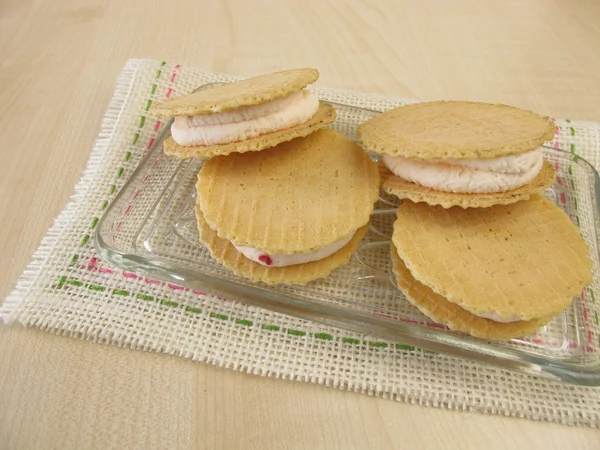 Gofres con relleno de crema —  Fotos de Stock