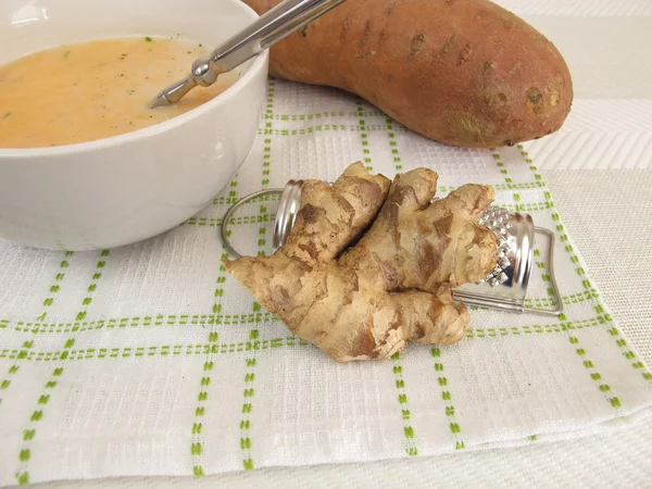 Soupe de patates douces à la racine de gingembre — Photo