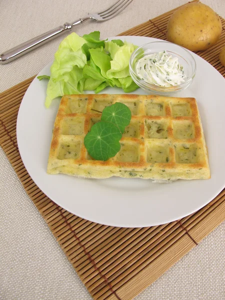 Oven-baked potato waffles with cream cheese dip and salad — Stock Photo, Image