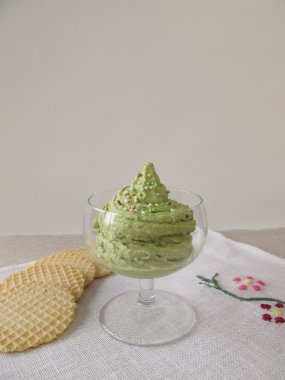 Matcha çay ve buz gözleme ile dondurma