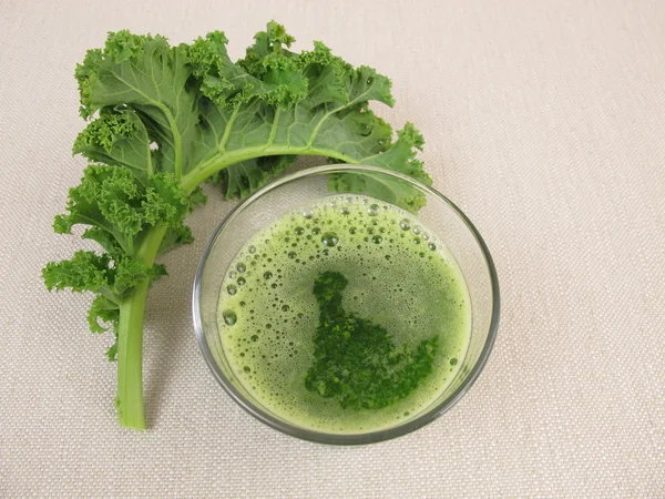 Green smoothie with kale — Stock Photo, Image