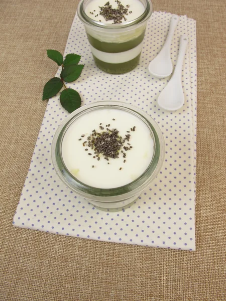 Jelled green smoothie with matcha, yogurt and chia seeds — Stock Photo, Image