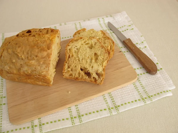 Hembakat läskbröd och brödskivor — Stockfoto