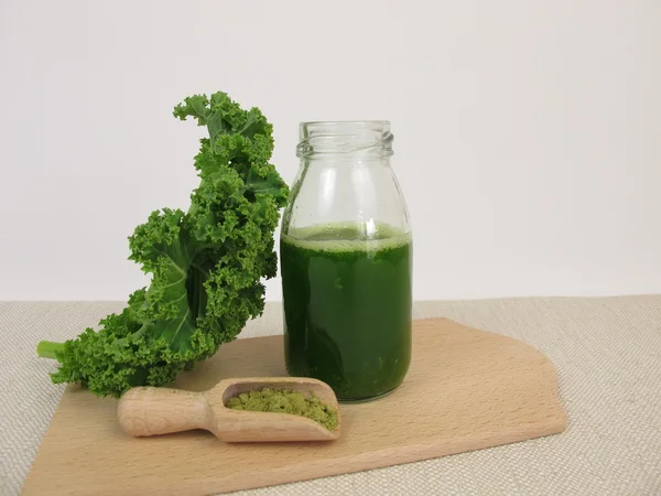 Green smoothie with kale and matcha — Stock Photo, Image