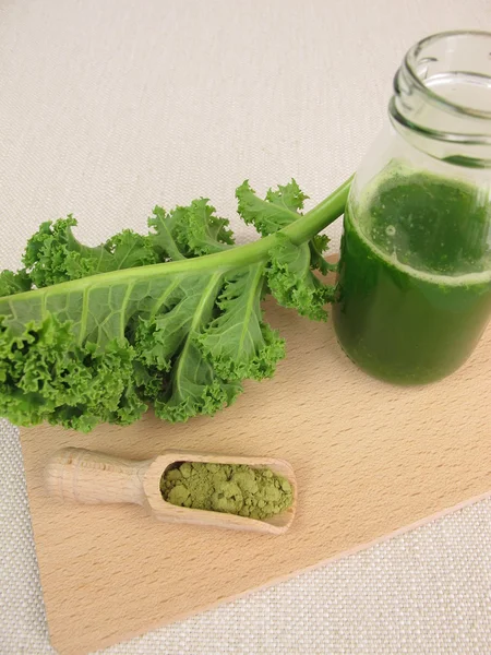 Green smoothie with kale and matcha — Stock Photo, Image