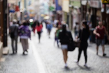 küçük alışveriş caddesi