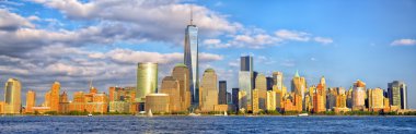 Aşağı Manhattan ufuk çizgisi manzarası