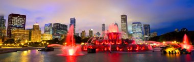 Chicago manzarası ve buckingham Çeşmesi