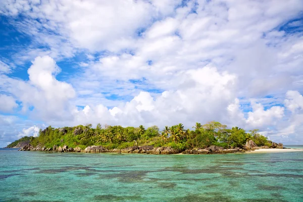 Ilha tropical — Fotografia de Stock