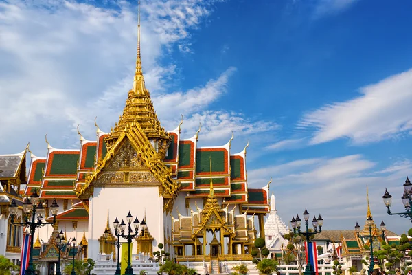 Βασιλική μεγαλειώδες παλάτι στην Μπανγκόκ — Φωτογραφία Αρχείου