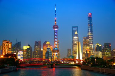 gece karanlığında shanghai