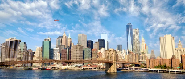 Manhattan skyline panorama — Stockfoto