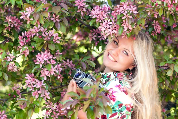 retro bir kamera kadınla