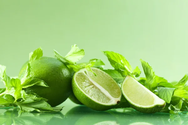 Lime och mynta — Stockfoto