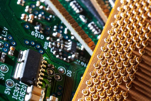 Makrofotografering Ett Datoriserat Elektroniskt Chip Mikrokrets Närbild — Stockfoto
