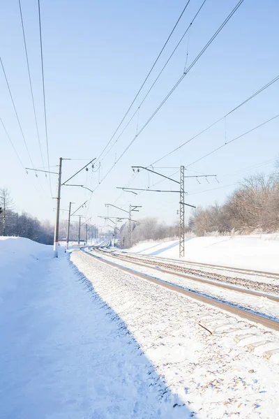 Ferrovia Que Estende Para Distância Entre Neves Dia Inverno — Fotografia de Stock