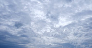 Gökyüzünde güzel yağmur bulutları