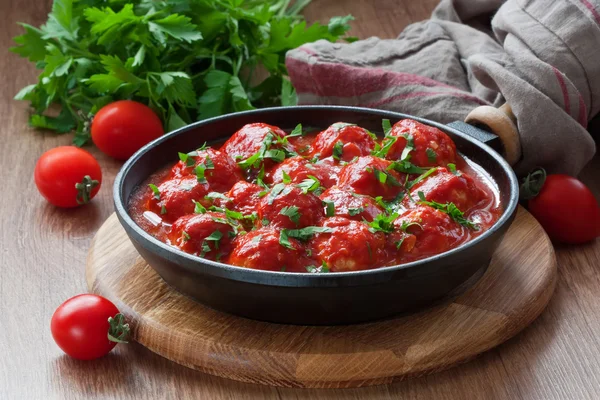 Almôndegas em molho de tomate — Fotografia de Stock