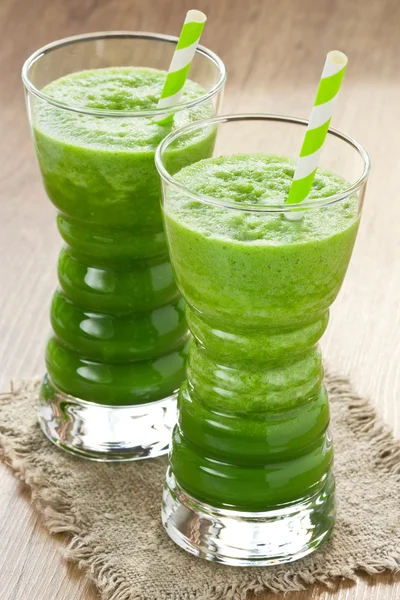 Grön spenat smoothie — Stockfoto