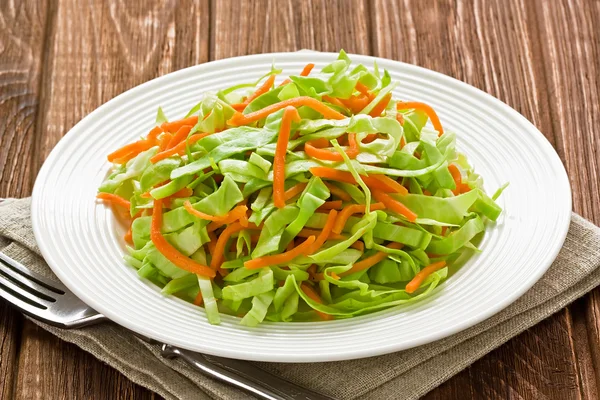Cabbage and carrot salad — Stock Photo, Image