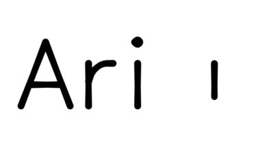 Çeşitli Sans-Serif Yazı Tipleri ve Ağırlıkları ile Arial El Yazısı Metni CanlandırmasıName