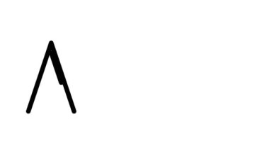 Serif Yazı Tipleri ve Ağırlığı ile Afro Canlandırılmış El Yazısı Metni