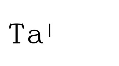 Serif Yazı Tipleri ve Ağırlığı ile Dövmeli El Yazısı Metni