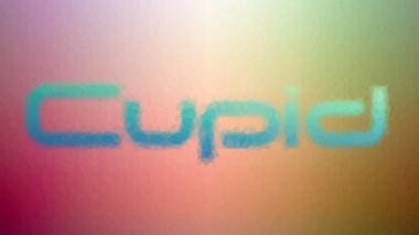 Aşk tanrısı garip bir şekilde ortaya çıkıyor. Döngüler, hareketli üçgenler.