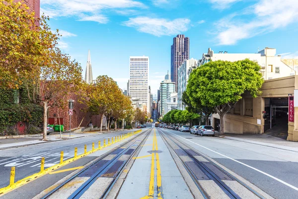 City road with cityscape of San Francisco — Stock Photo, Image