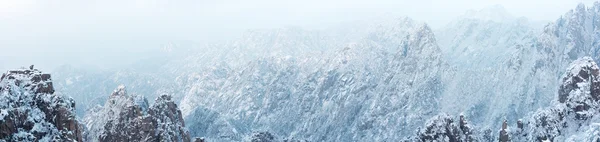 Sněhová scéna na Huangshan Mountain — Stock fotografie