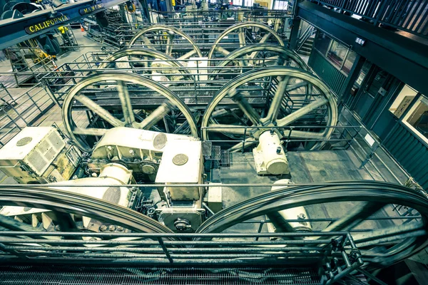 Equipment in Cable Car Museum in San Francisco — Stock Photo, Image