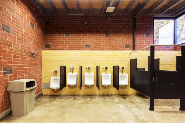 Inre av offentlig toalett i Seattle — Stockfoto
