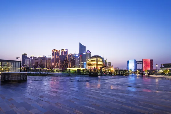 Пустой этаж с городским пейзажем и панорамным видом на Ханьчжоу — стоковое фото