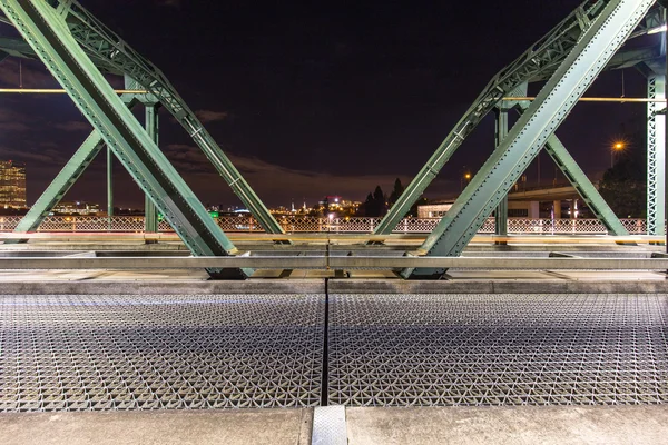 Steel footpath near road on bridge in Portland — Stock Photo, Image