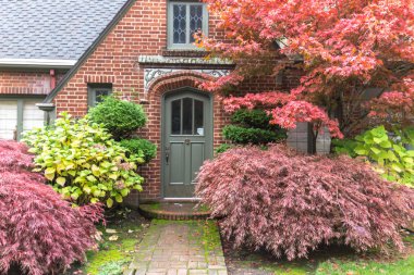 güzel bahçeli konut yapı