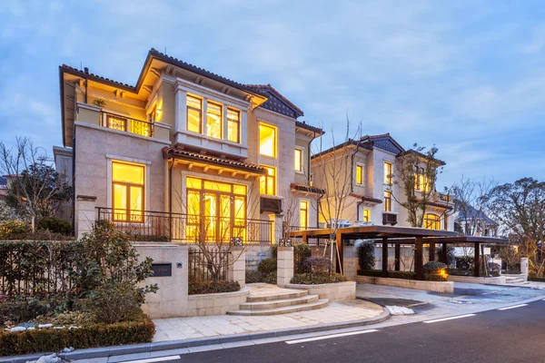 Houses in modern villa at night — Stock Photo, Image