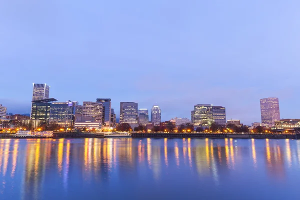 Víz, a városkép és a skyline a Portland — Stock Fotó