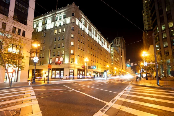 Road with tramway in San Francisco at night — Stock Photo, Image