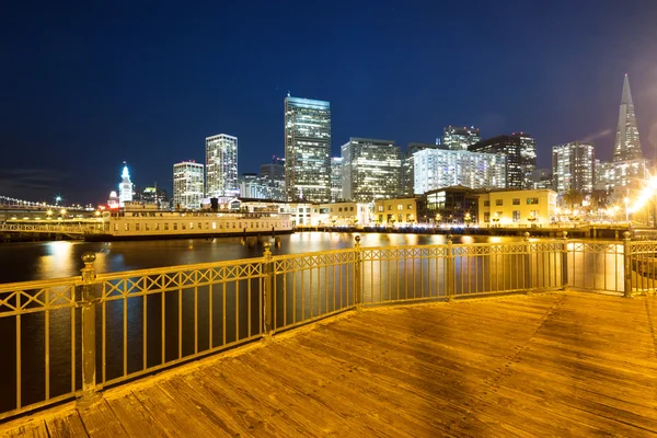 Üres gyalogút a városkép és a skyline a San Francisco — Stock Fotó