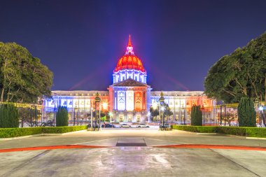 patika daha önce San Francisco city hall