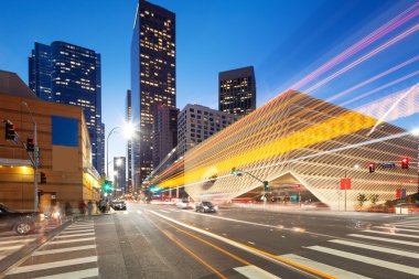 Los Angeles şehir gece yolda trafik