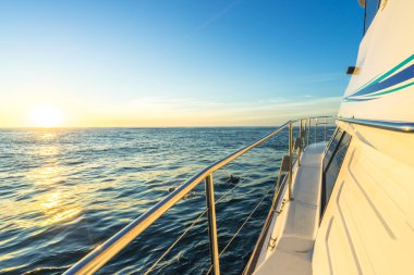 gündoğumu denizde peyzaj