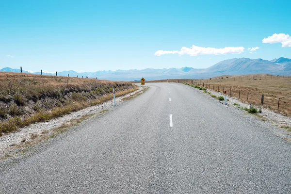 Country asphalt in New Zealand — Stock Photo, Image