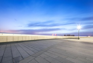 cityscape ve Harbin manzarası ile boş Meydanı 