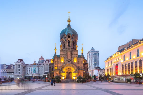 在黄昏时分在哈尔滨圣索菲亚大教堂 — 图库照片