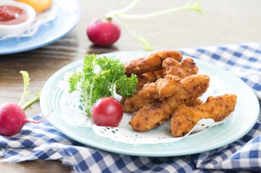 lezzetli yemek masasında