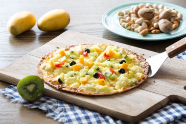 lezzetli yemek masasında