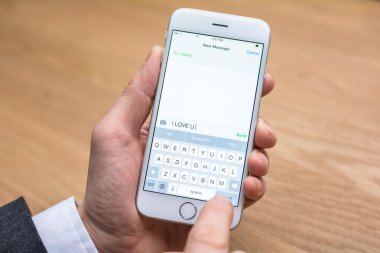 işadamı mesaj üstünde hareket eden telefon düzenlemeler 