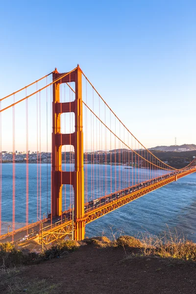 Goldtorbrücke bei Sonnenuntergang — Stockfoto