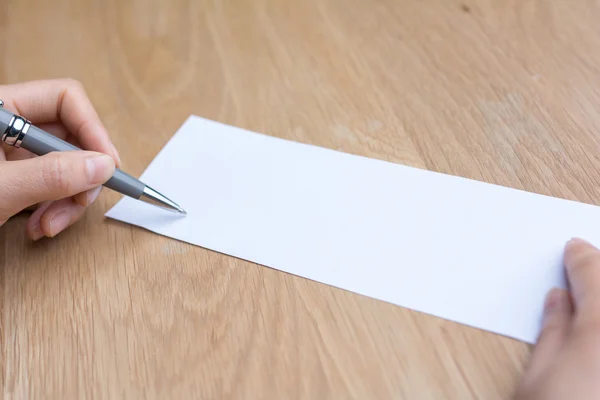 Zakenman Schrijven over het Witboek — Stockfoto